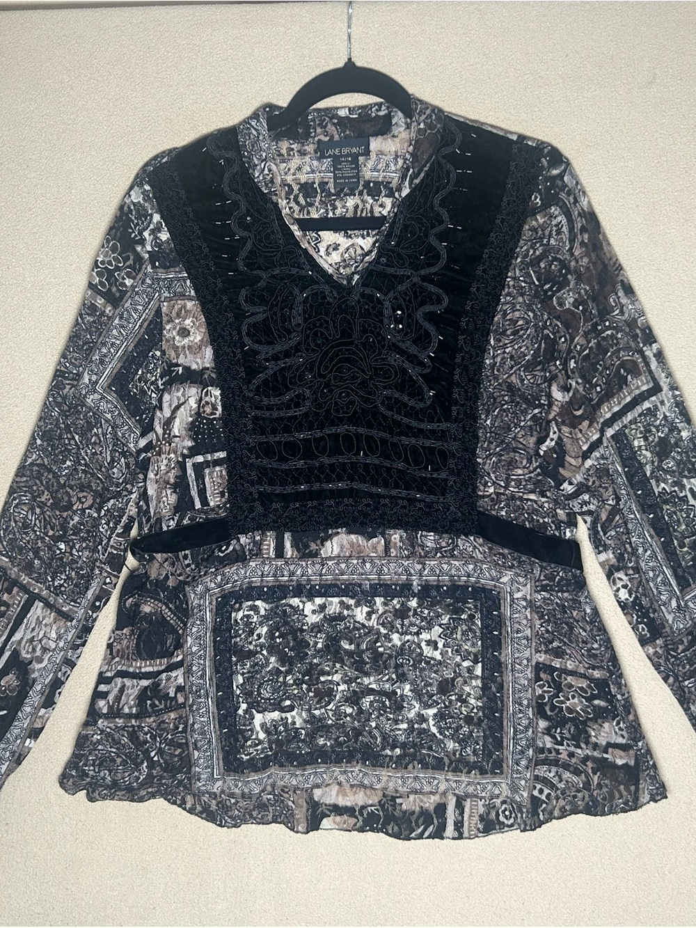 Lane Bryant Black and Cream Paisley V-Neck Velvet Lace-Trim Blouse w/belt & vest